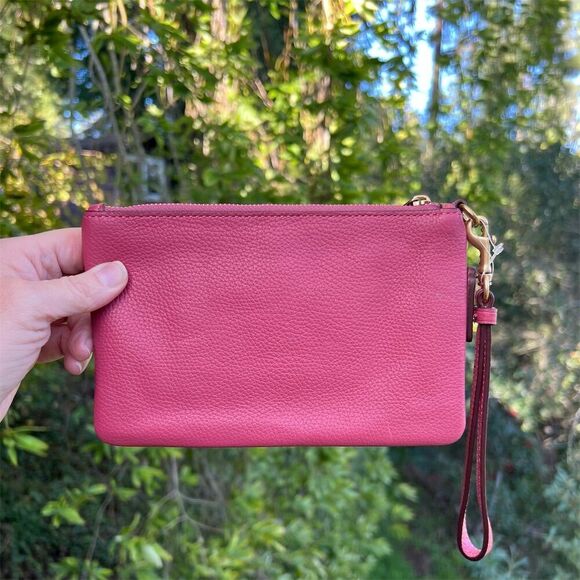 COACH Pebble Leather Wristlet with Detachable Wrist Strap 22962 AUTHENTIC - Picture 2 of 10